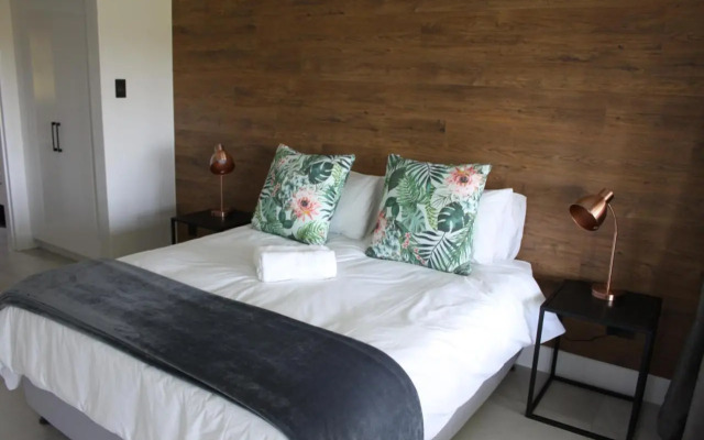 Castleton Unit 19B, Plettenberg bay