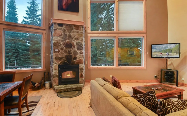 Skislope Sanctuary Close to Outdoor Activities