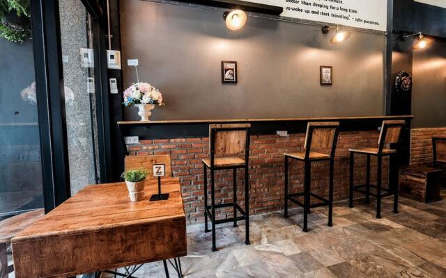 Znap's hostel and Café