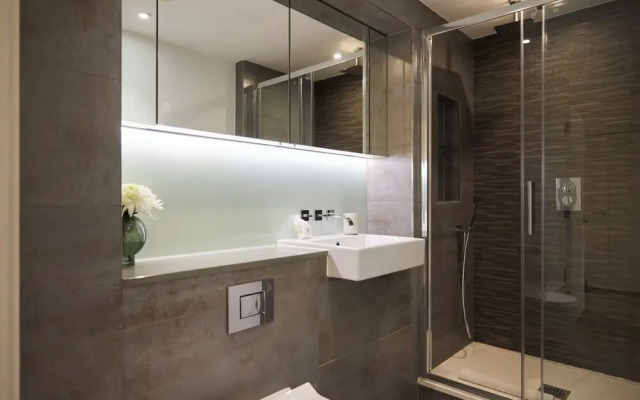 Streatham Hill Modern Flat with Balcony