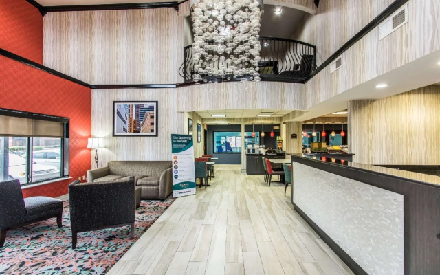 Comfort Suites Fairgrounds West