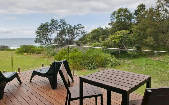 Farrant House - modern and contemporary