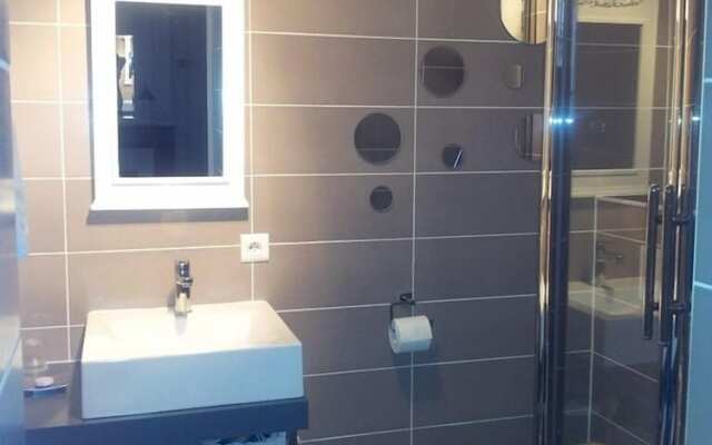 Maison Du Prince De Conde