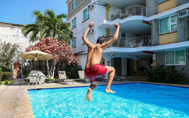 Hotel Vallartasol