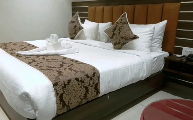 Rajlaxmi Hotel