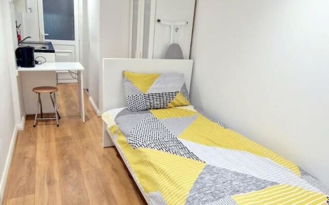 Cute Studio Apartment in South Croydon