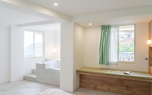 OwlStay Jiufen Green Ray