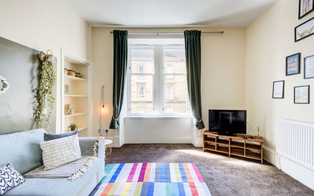 Perfectly Situated Glasgow 2 Bed Apartment