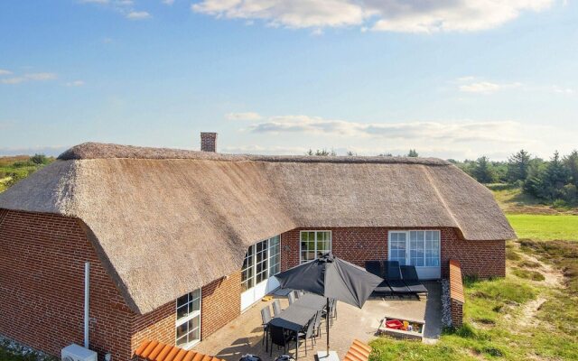12 Person Holiday Home in Ringkobing-by Traum