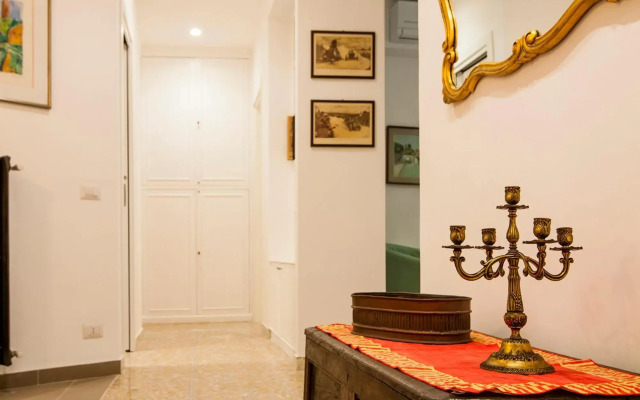 Vatican Museums Roomy Apartment