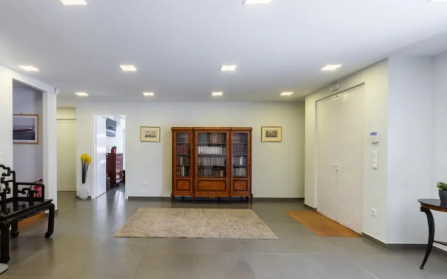 Luxury 3-bedroom House in Central Glyfada
