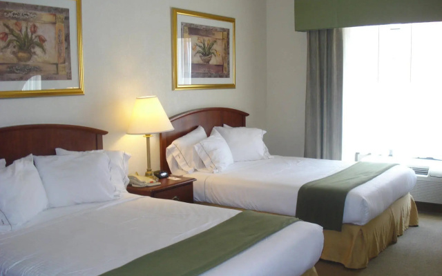 Holiday Inn Express North East by IHG