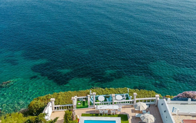 Mistral Apartments Aegina