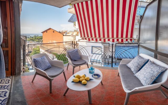 New 2 Bedroom Apt in Sorrento with sea view Terrace