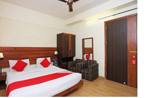 The Townhouse By FabHotel