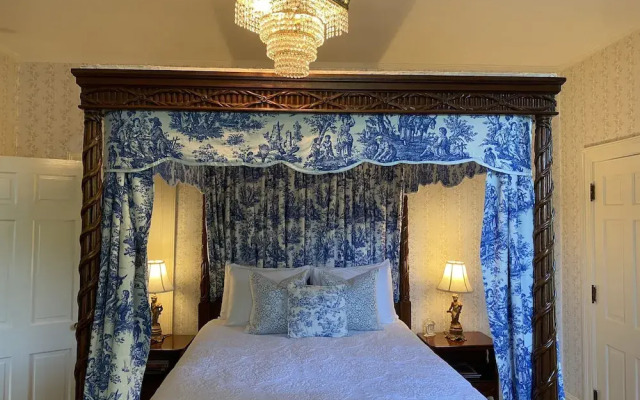 Hillcrest Mansion Inn