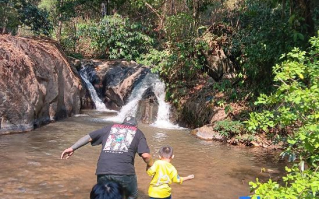 Pai Pak Nak Resort and Cafe