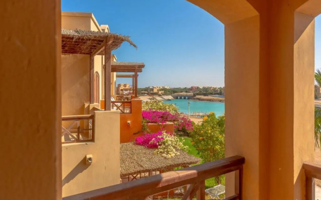 Sabina Classy 1 BR Apartment Lagoon view & Pool El Gouna