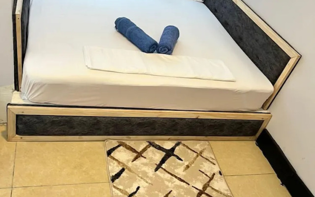 Ruasi Lodge