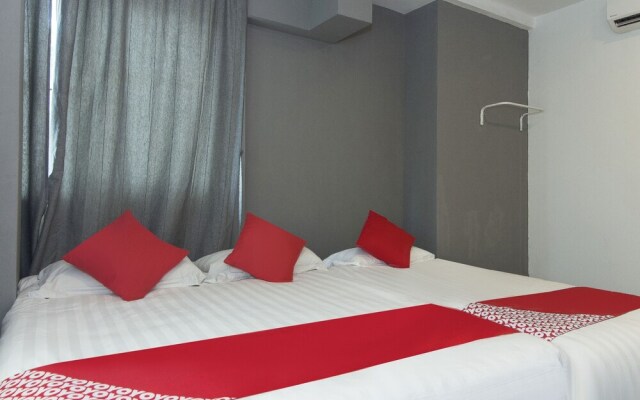 OYO 488 De Ideal Hotel