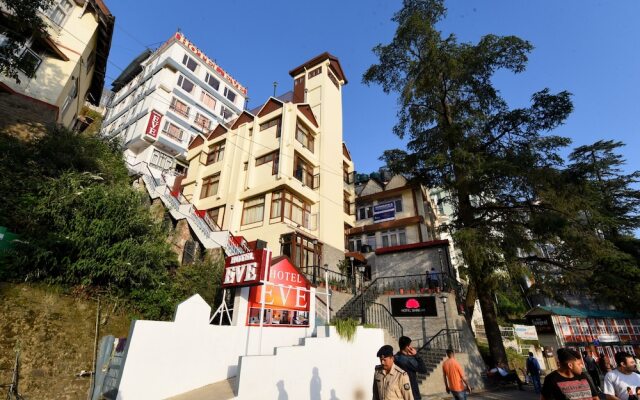 OYO 15765 Hotel Eve