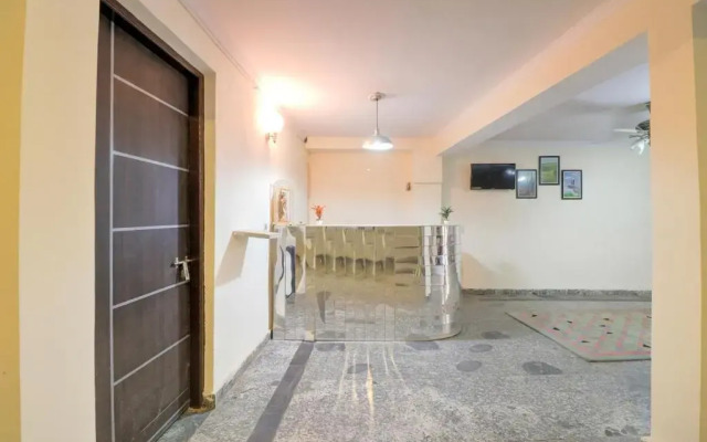 Classy Inn by OYO Rooms
