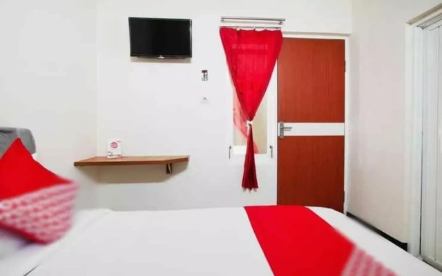 Cozy Residence Syariah  by OYO Rooms