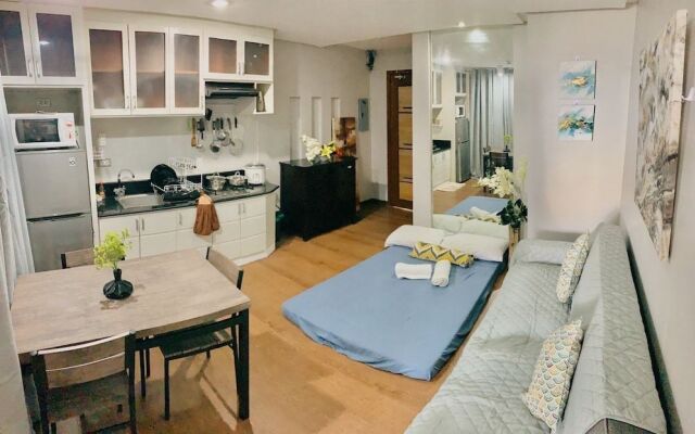 Spacious 1 BR Unit in AppleOne Ayala