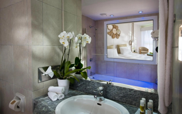 Azia Resort and Spa