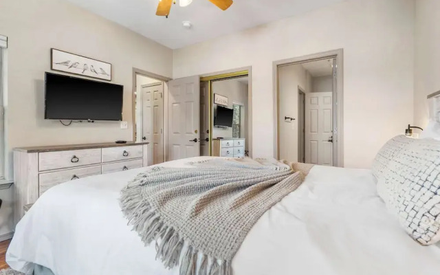 Glorious Relaxation - Golf Course Views