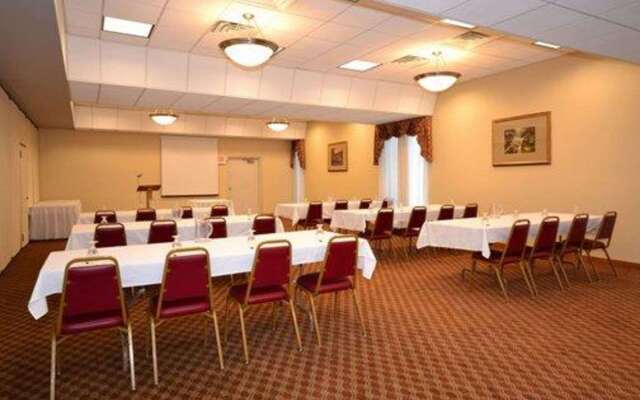 Quality Inn & Conference Center Franklin Downtown