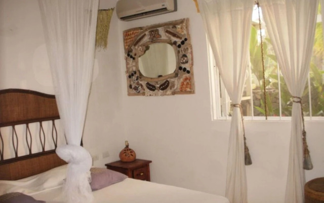 Charming Caribbean Style Villa Near Superb Beach