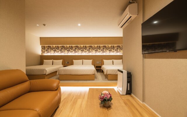 GRAND BASE Hakatamon