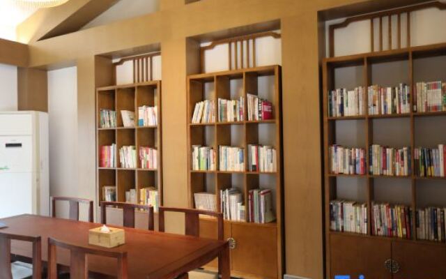 Miaotang yanziwu Guesthouse