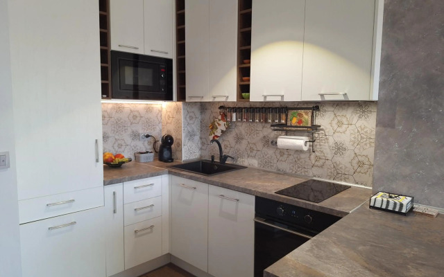 Cloud 6 -Top Center,360° view,Free private parking