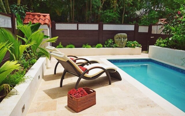 Relax Poolside At This Stylish Townhouse - Porters Gate 24 by BSL Rentals