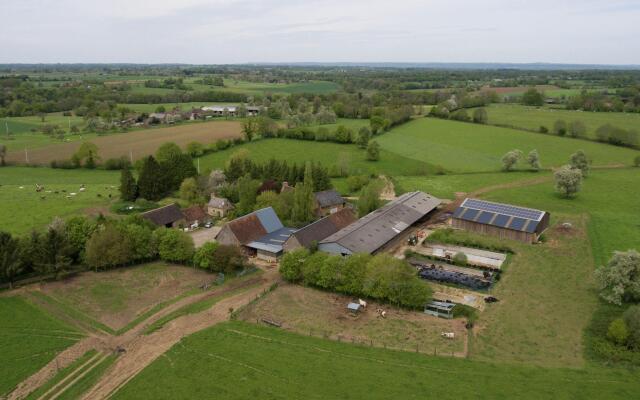 Cozy Holiday Home in Ceauce near Lake