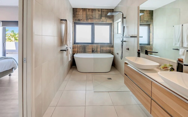 Superior Luxury Apartment in the City Life on Lake 19