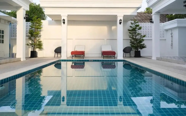 Tarn Villa Krabi