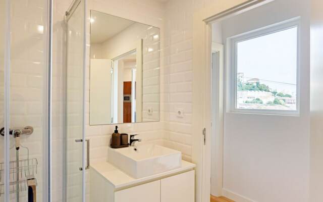 Monte dos Judeus 26 by LovelyStay