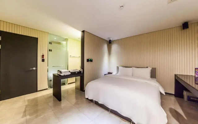 JBIS Hotel