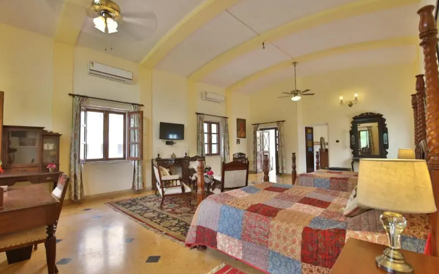 Roop Niwas Kothi, Near Mandawa