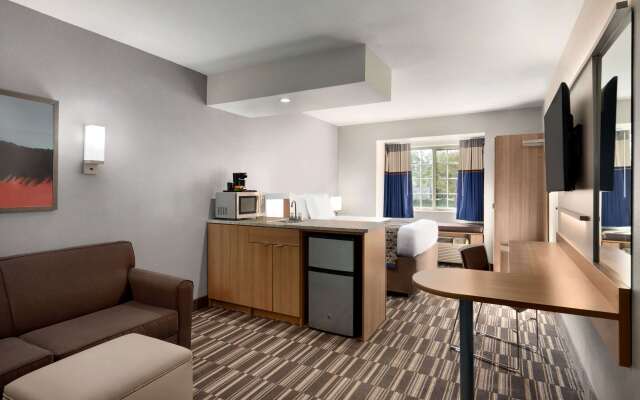 Microtel Inn & Suites by Wyndham Baton Rouge