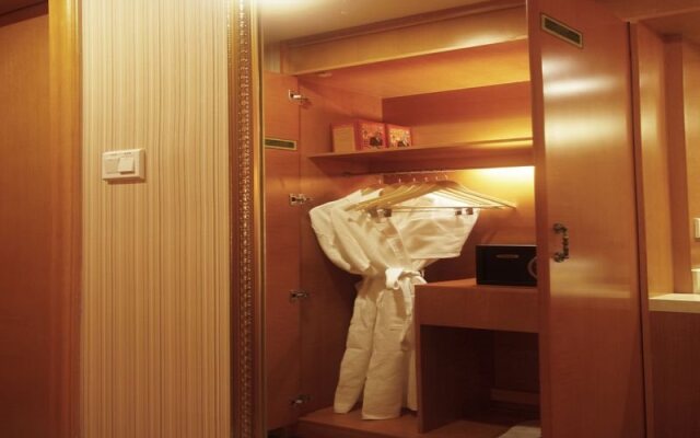 Vienna Hotel Sanya First Market