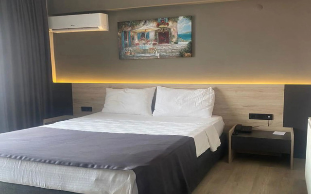 Grand Faik Hotel Çeşme