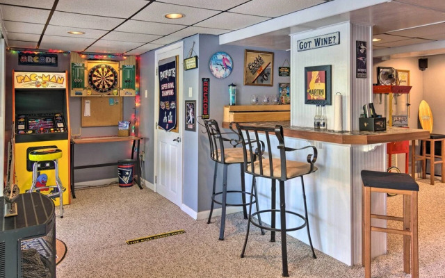 'paradise Lakehouse' in Hickory w/ Dock & Views!