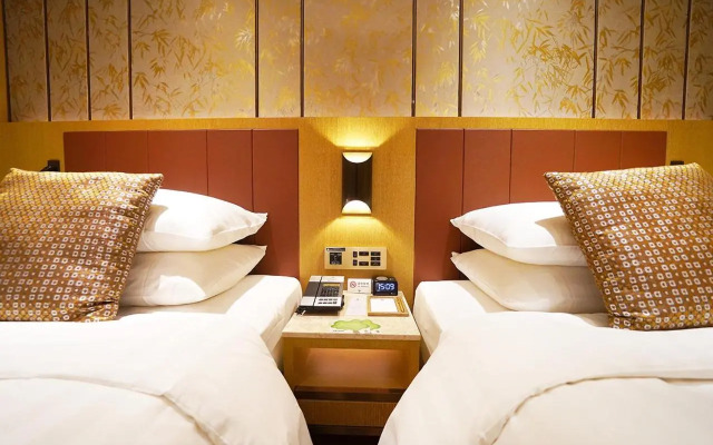 Grand Dragon Hotel