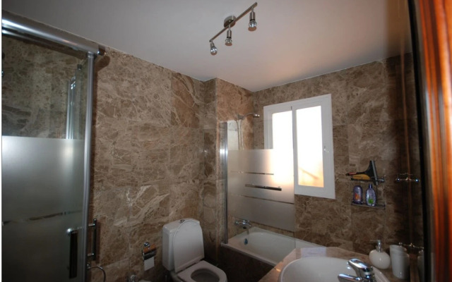 House in Estepona, Malaga 103706