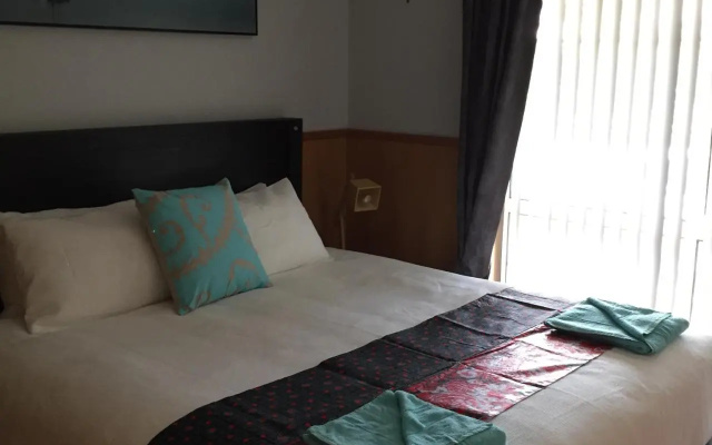 ‘Rose Cottage’ sisters beach accommodation – Guest Rooms – Sisters Beach