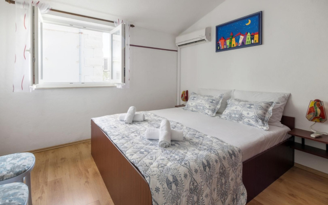 Apartment Žana - 30 m from sea : A1 Baska Voda, Riviera Makarska